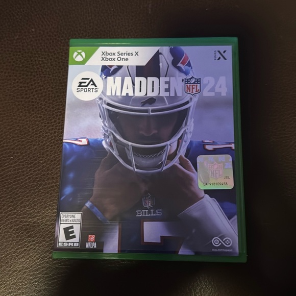 Madden 24 for XBOX - Picture 1 of 3